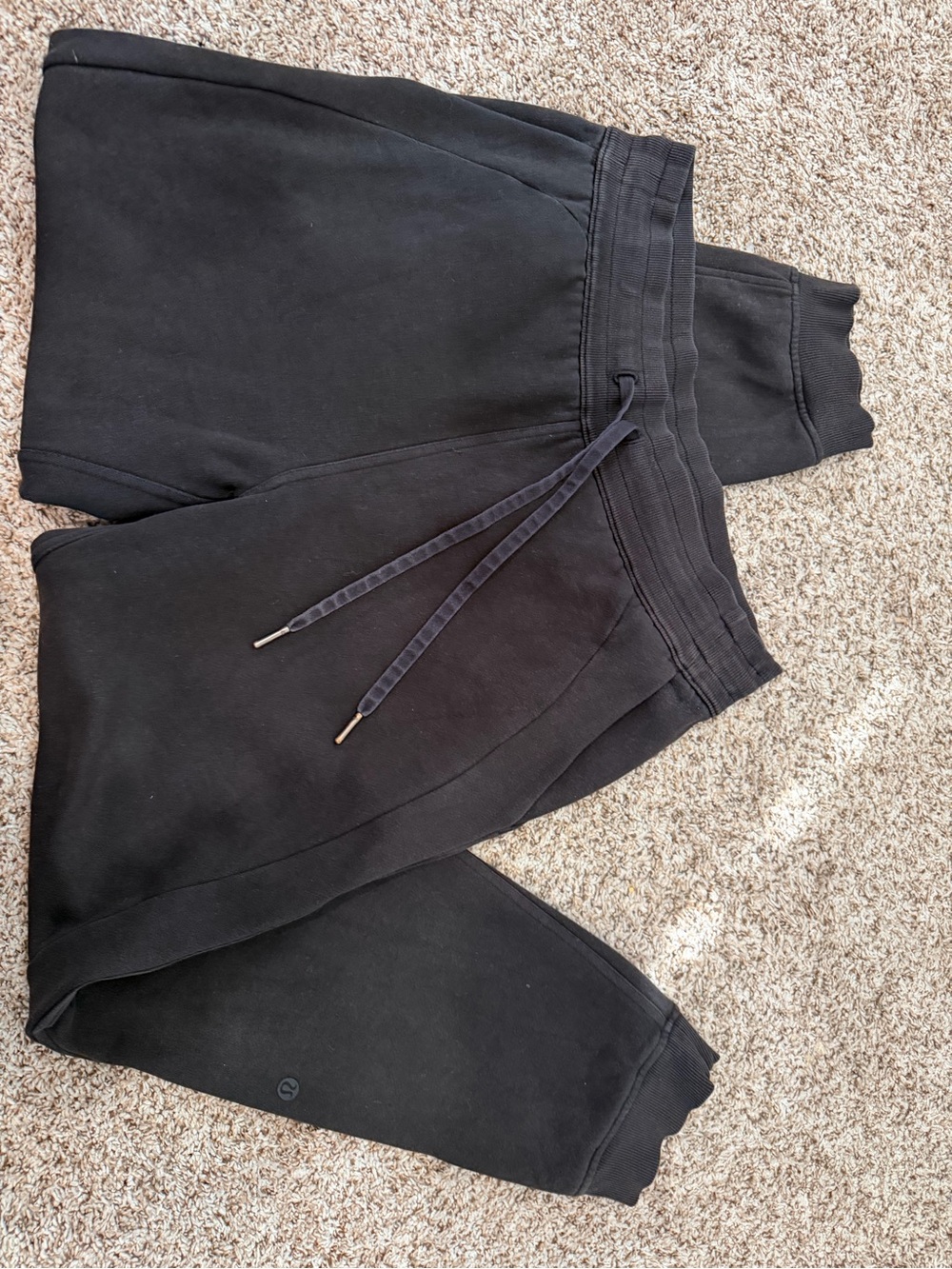 lululemon athletica Black women’s Jogger Sweatpants (scuba)
